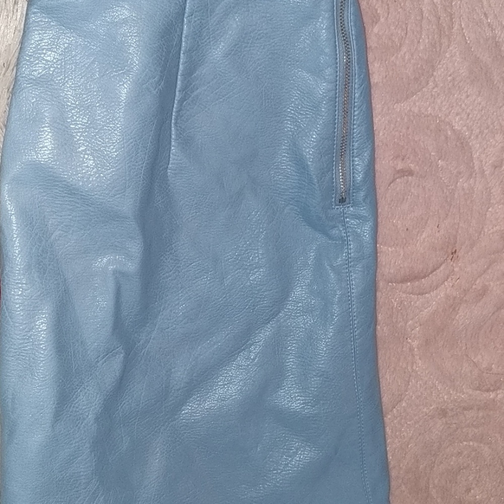 Skirt - Picture 3 of 7
